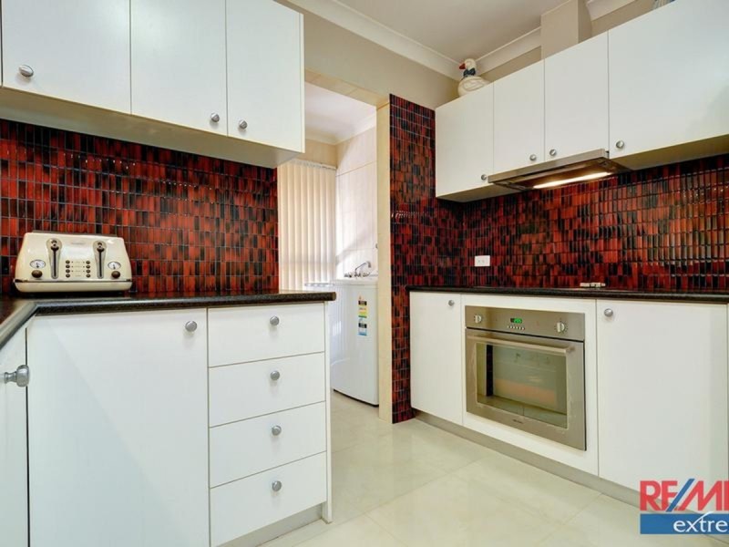 71 Greenfields Circle, Hocking WA 6065