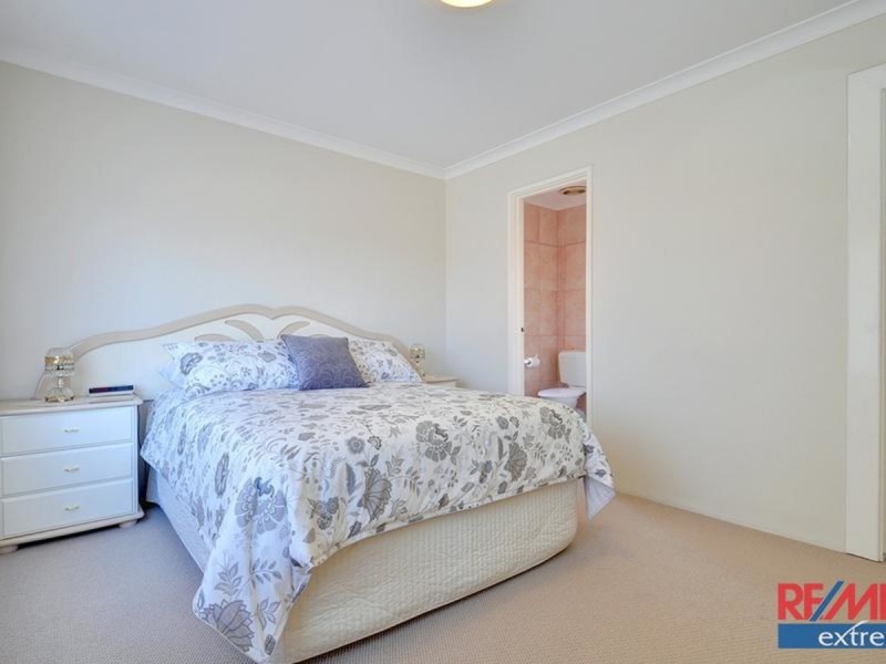 71 Greenfields Circle, Hocking WA 6065