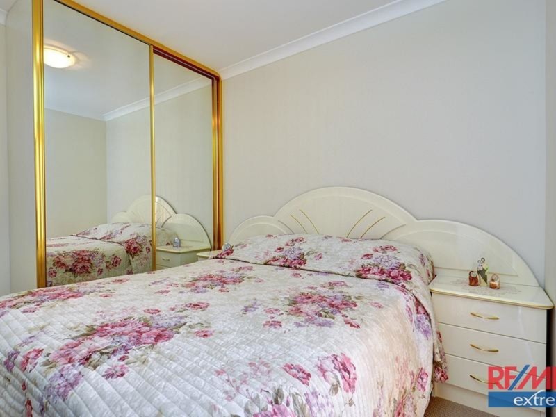 71 Greenfields Circle, Hocking WA 6065