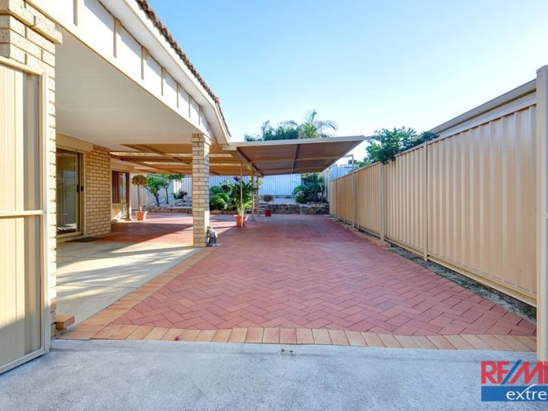 71 Greenfields Circle, Hocking WA 6065