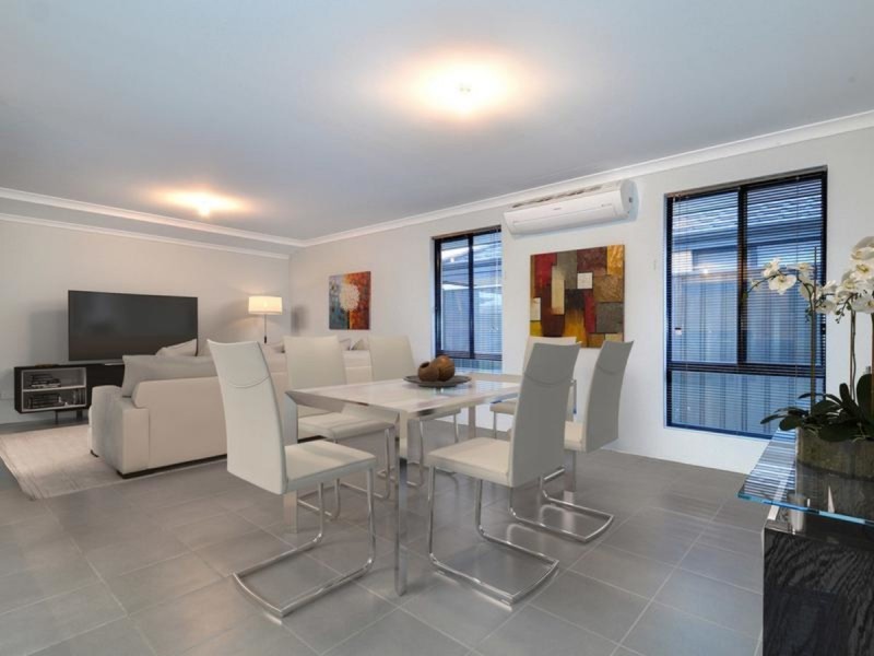 32 Mayali Bend, Banksia Grove WA 6031