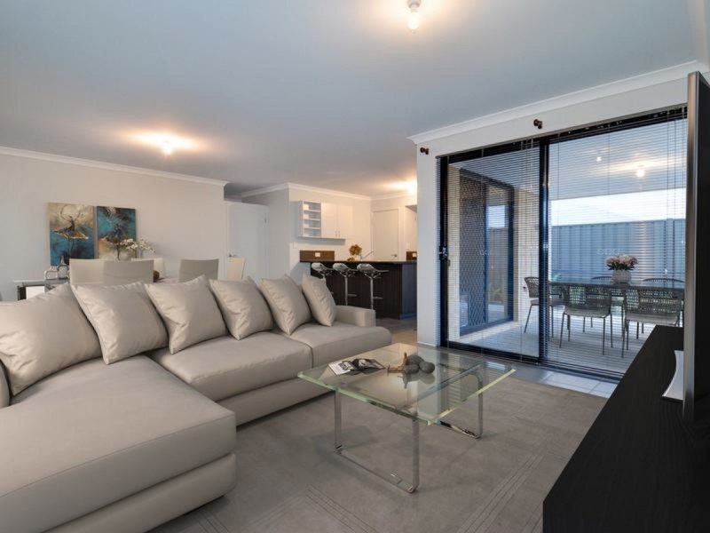 32 Mayali Bend, Banksia Grove WA 6031