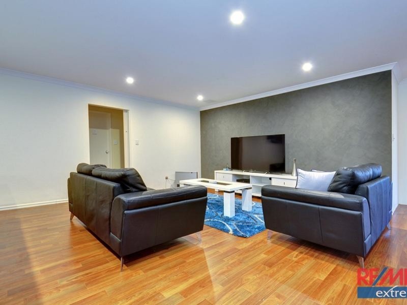 111 Sundowner Meander, Banksia Grove WA 6031