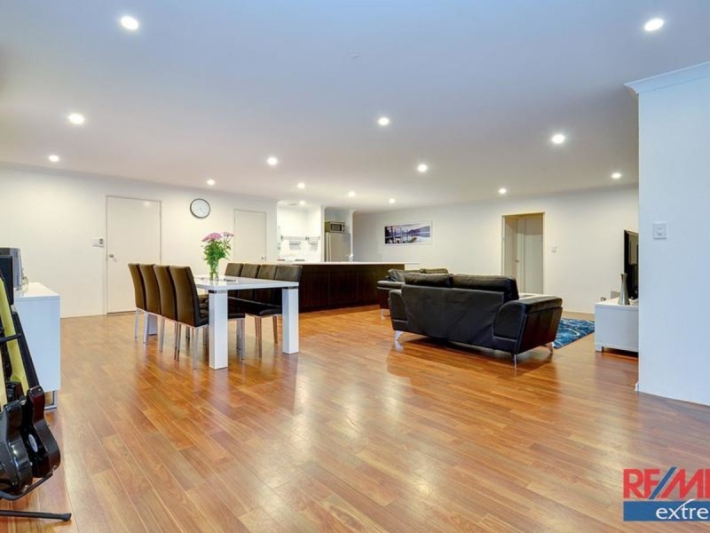 111 Sundowner Meander, Banksia Grove WA 6031