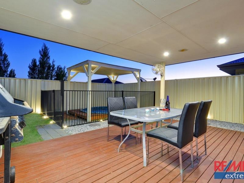 111 Sundowner Meander, Banksia Grove WA 6031