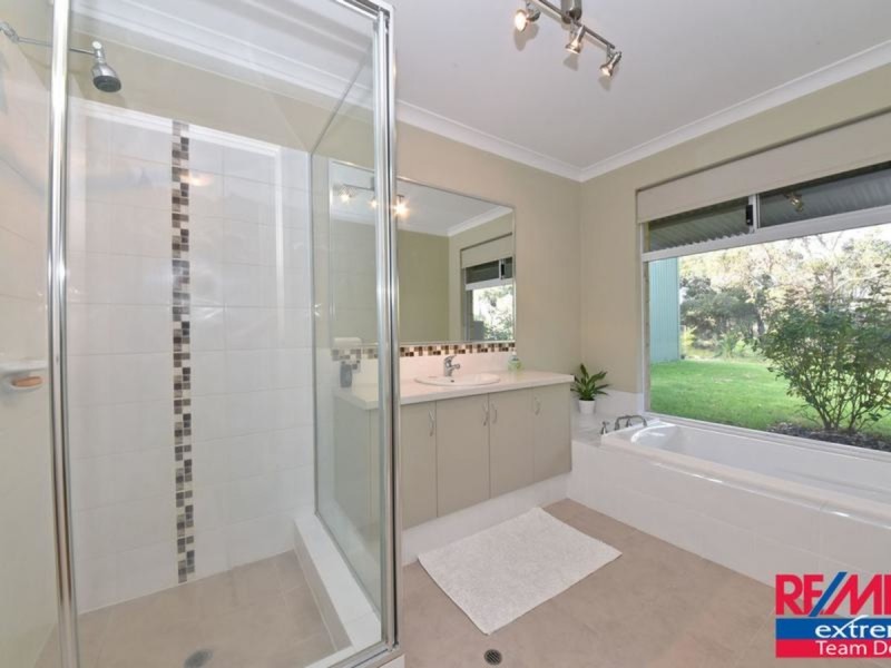 294 Rosewood Drive, Chittering WA 6084