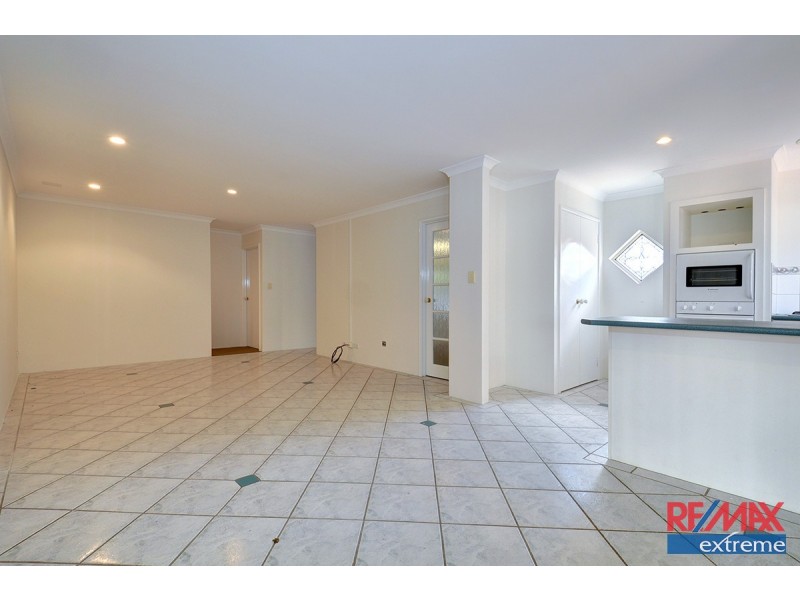 43 Mallina Circuit, Carramar WA 6031