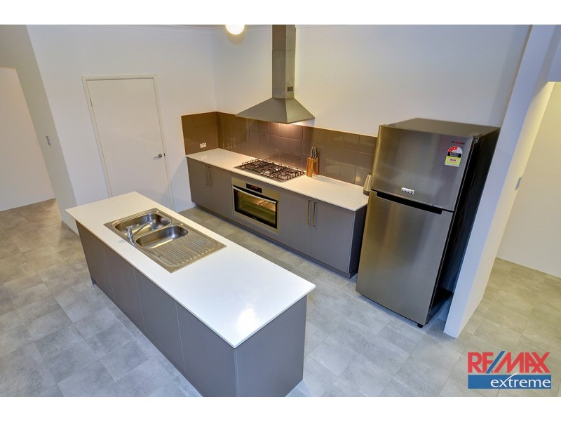 3 Genus Road, Banksia Grove WA 6031