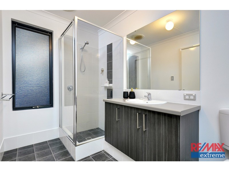 3 Genus Road, Banksia Grove WA 6031