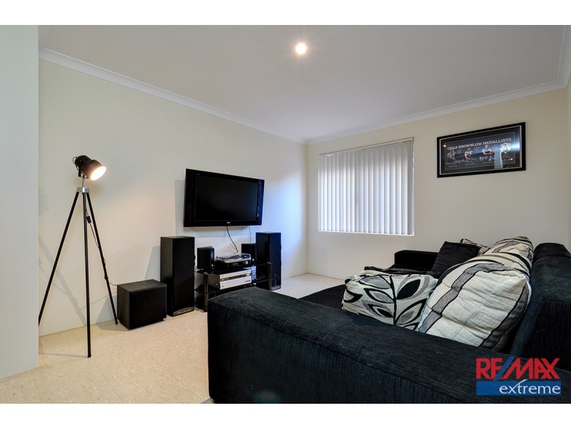 22 Dillwynia Bend, Banksia Grove WA 6031