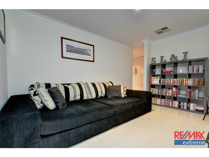 22 Dillwynia Bend, Banksia Grove WA 6031