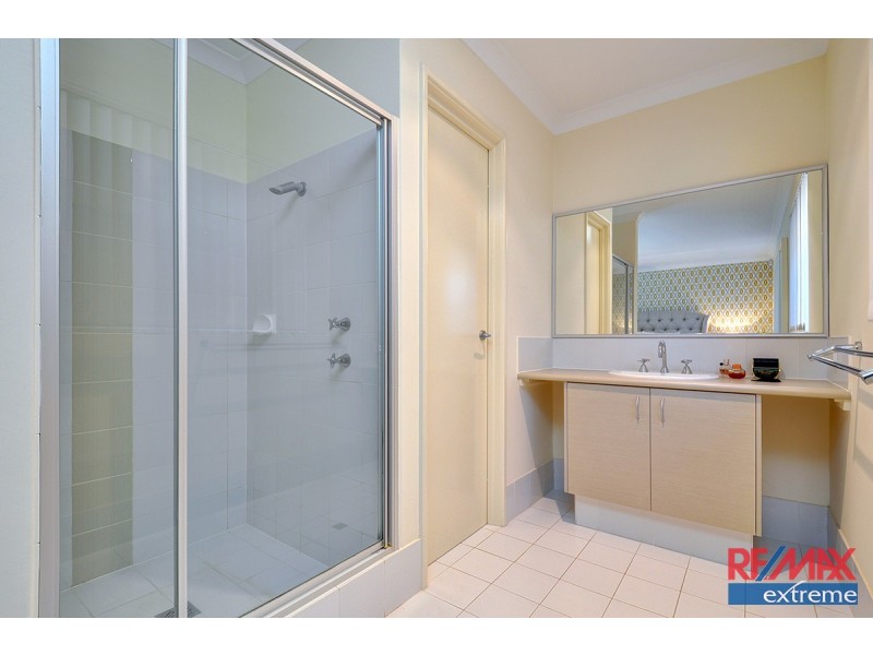 22 Dillwynia Bend, Banksia Grove WA 6031