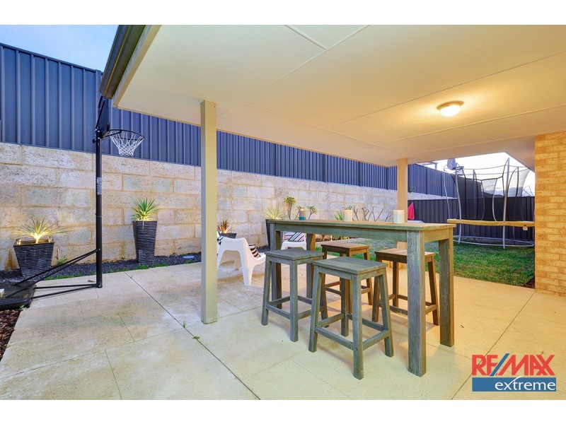 22 Dillwynia Bend, Banksia Grove WA 6031