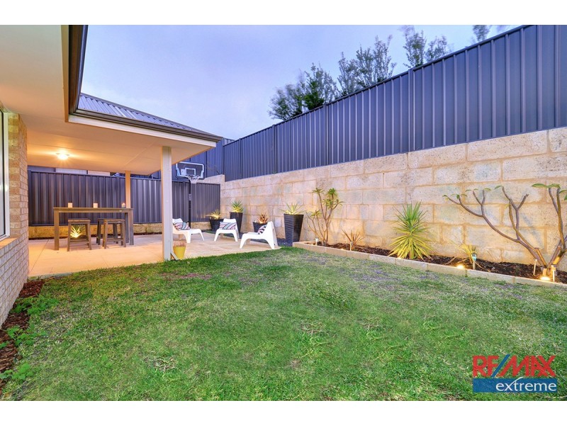 22 Dillwynia Bend, Banksia Grove WA 6031