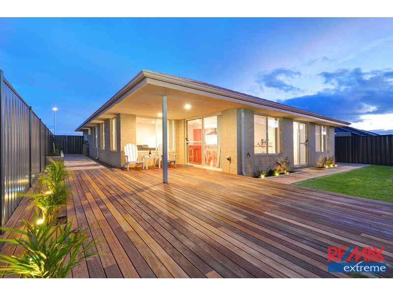 9 Farnese Way, Banksia Grove WA 6031