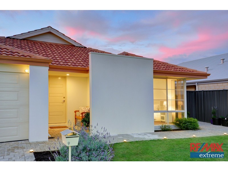 9 Farnese Way, Banksia Grove WA 6031