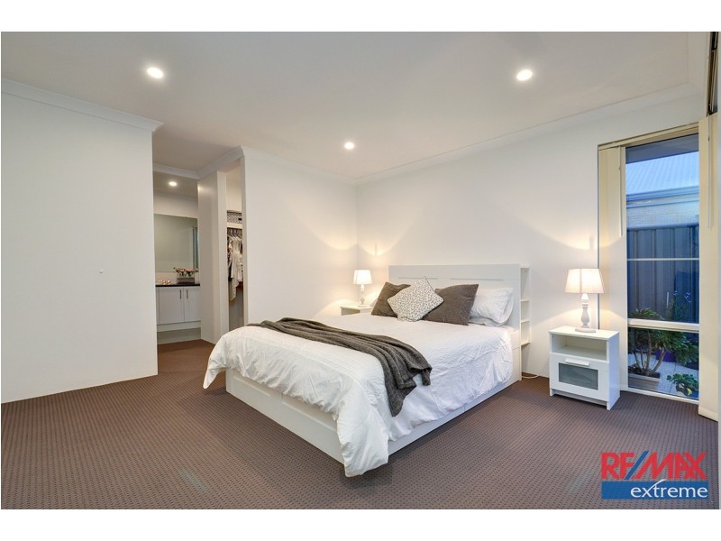 9 Farnese Way, Banksia Grove WA 6031