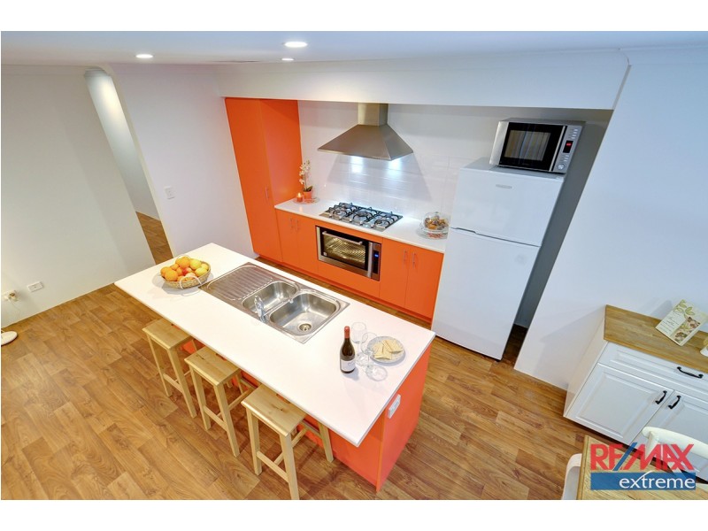 9 Farnese Way, Banksia Grove WA 6031