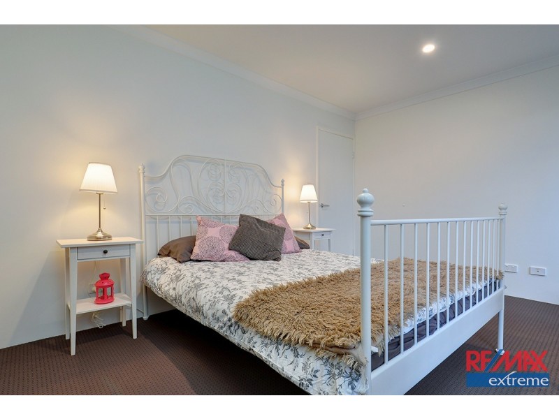 9 Farnese Way, Banksia Grove WA 6031