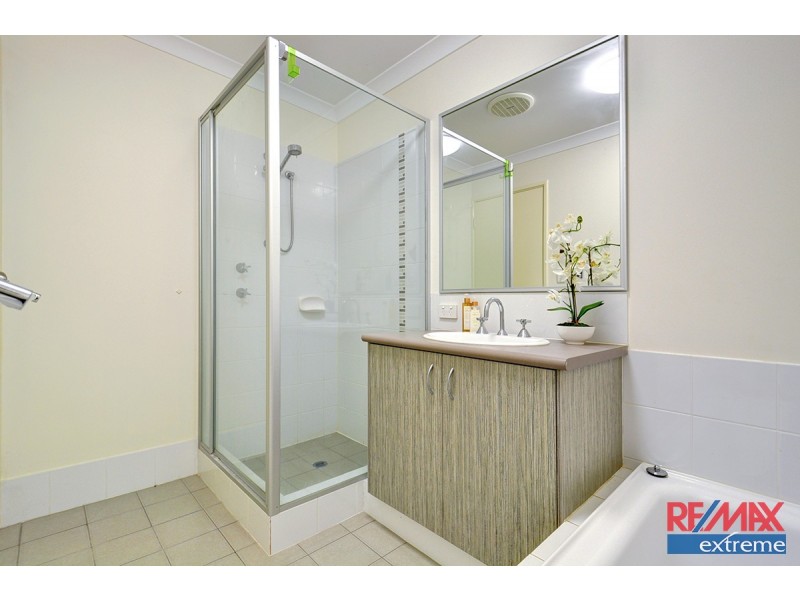 9 Glasshouse Drive, Banksia Grove WA 6031