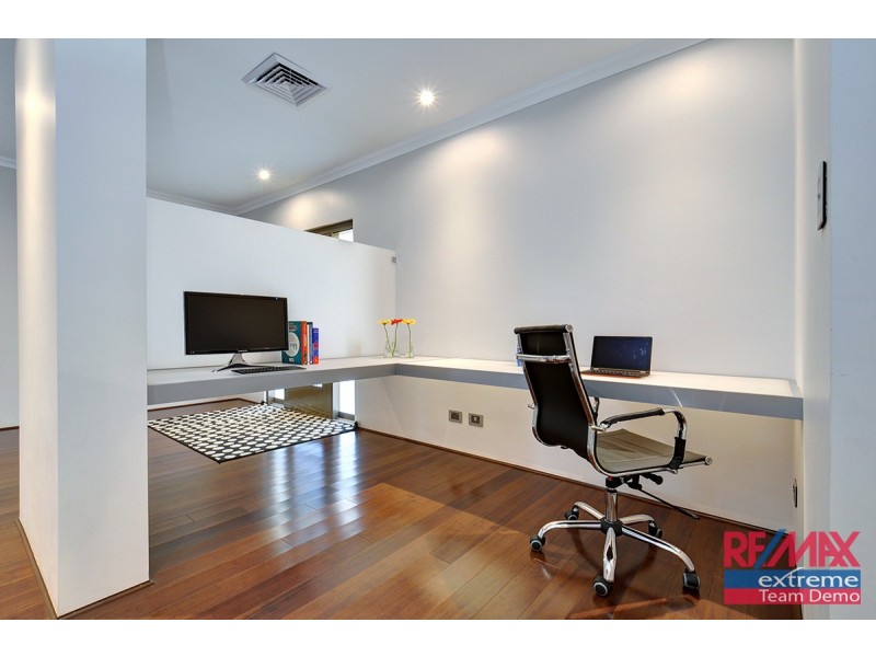 69 Galileo Avenue, Tapping WA 6065