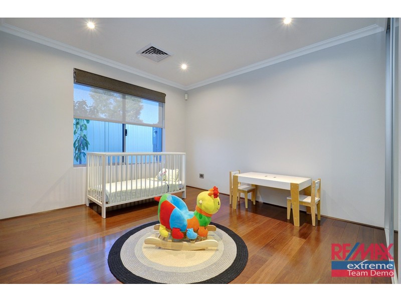 69 Galileo Avenue, Tapping WA 6065