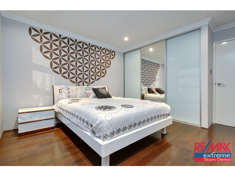 69 Galileo Avenue, Tapping WA 6065