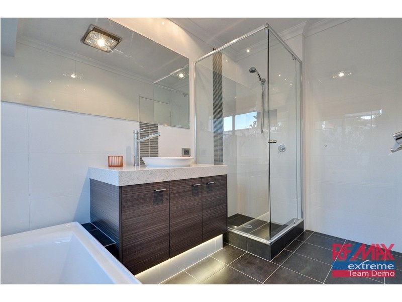 69 Galileo Avenue, Tapping WA 6065