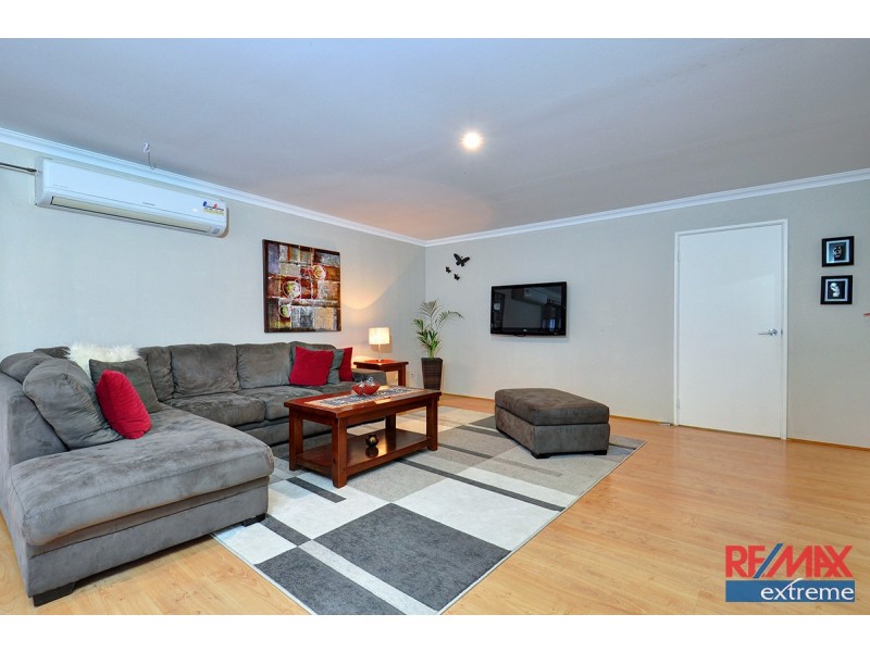 17 Mulgrave Loop, Mindarie WA 6030