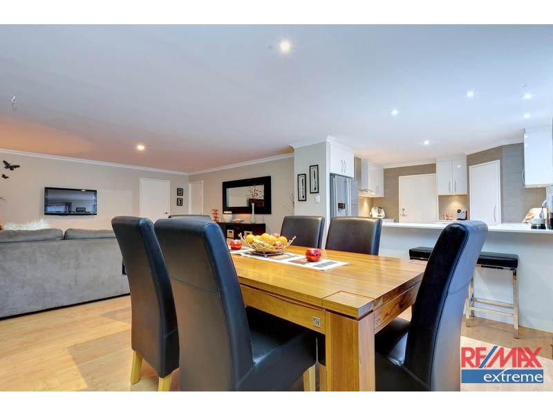 17 Mulgrave Loop, Mindarie WA 6030