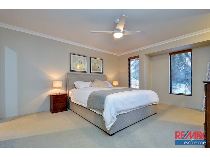 17 Mulgrave Loop, Mindarie WA 6030