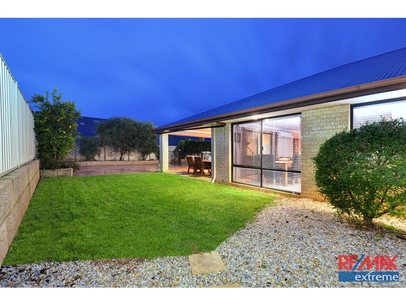 17 Mulgrave Loop, Mindarie WA 6030