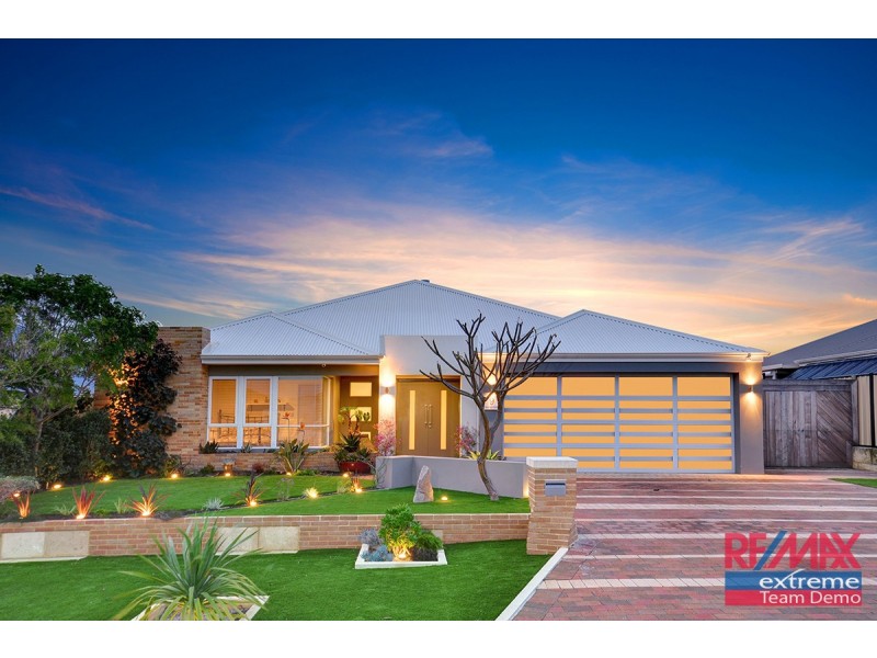 9 Lauderdale Ramble, Carramar WA 6031