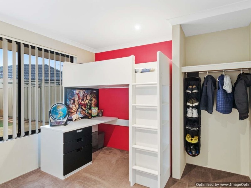 33 Kareela Meander, Tapping WA 6065