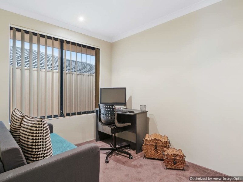 33 Kareela Meander, Tapping WA 6065