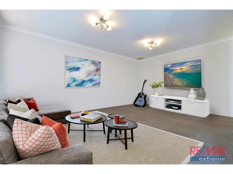 40 Fineview Crescent, Carramar WA 6031