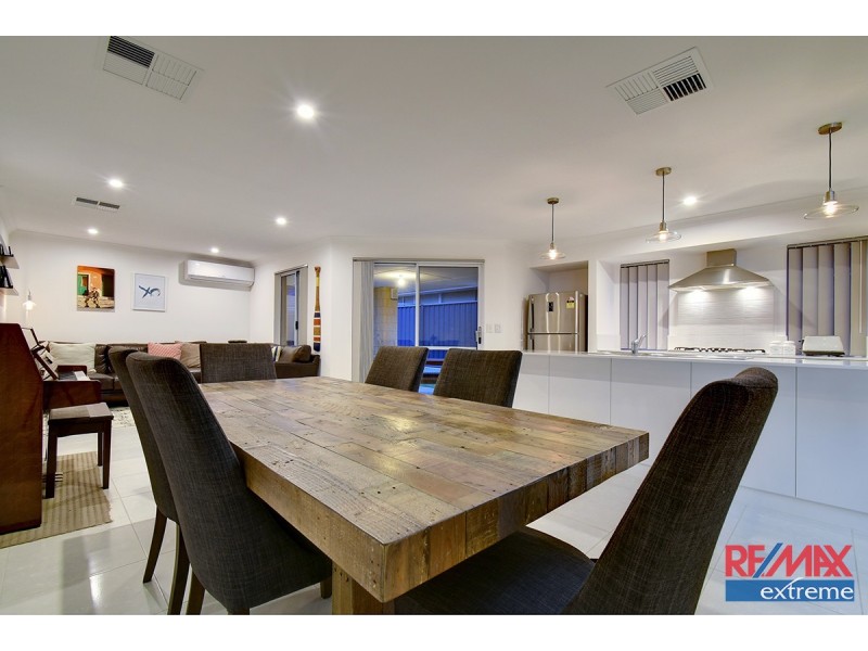 7 Farnese Way, Banksia Grove WA 6031