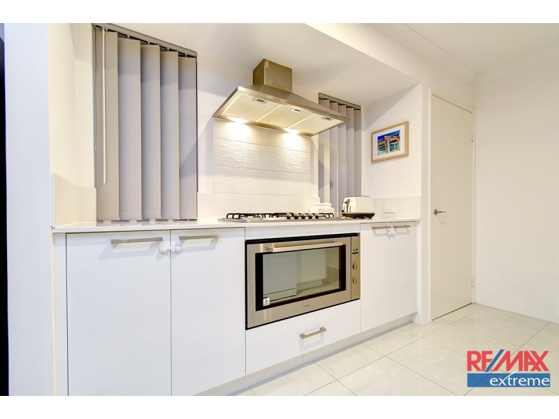 7 Farnese Way, Banksia Grove WA 6031