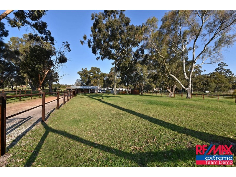 110 Greenvale Place, Mariginiup WA 6078