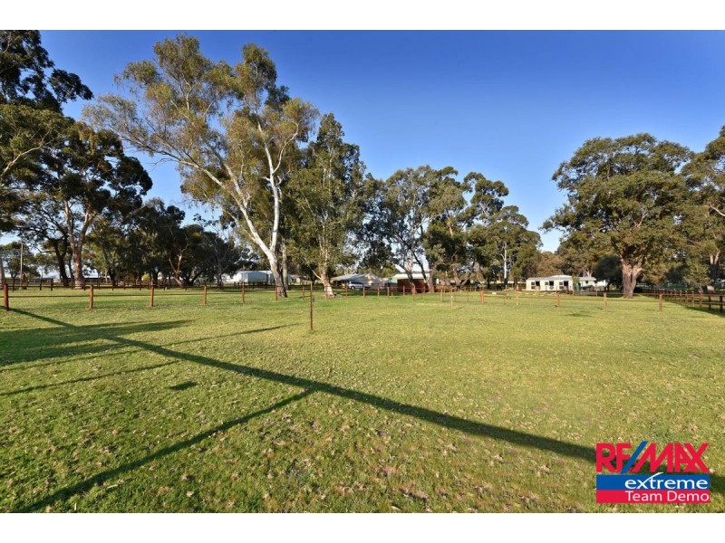 110 Greenvale Place, Mariginiup WA 6078