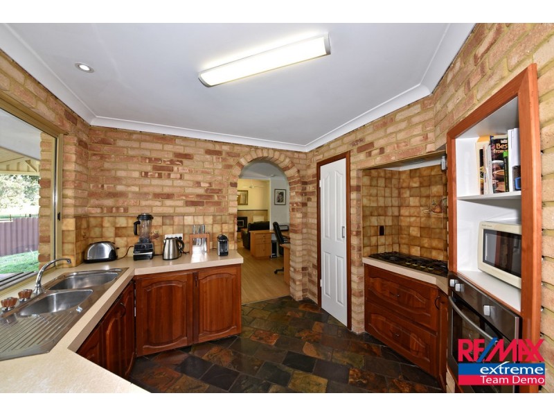 110 Greenvale Place, Mariginiup WA 6078
