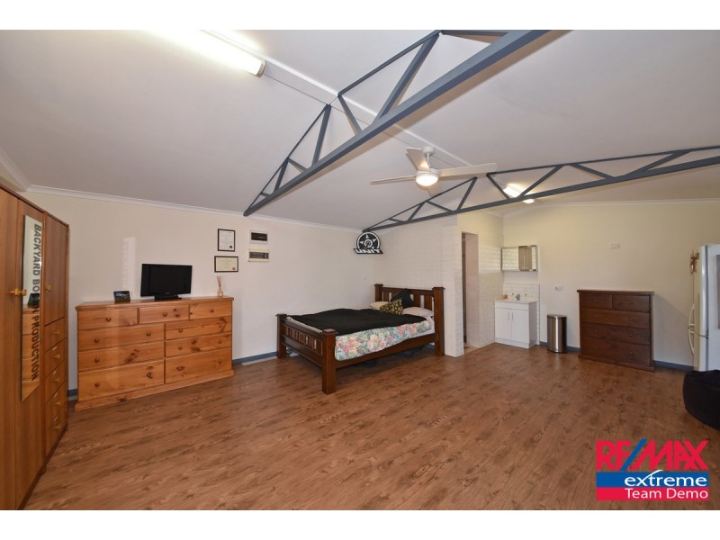 110 Greenvale Place, Mariginiup WA 6078