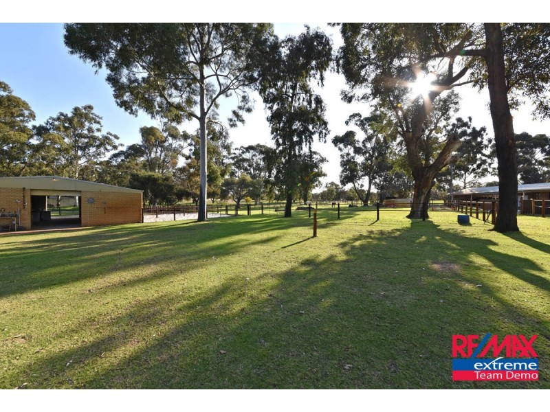 110 Greenvale Place, Mariginiup WA 6078