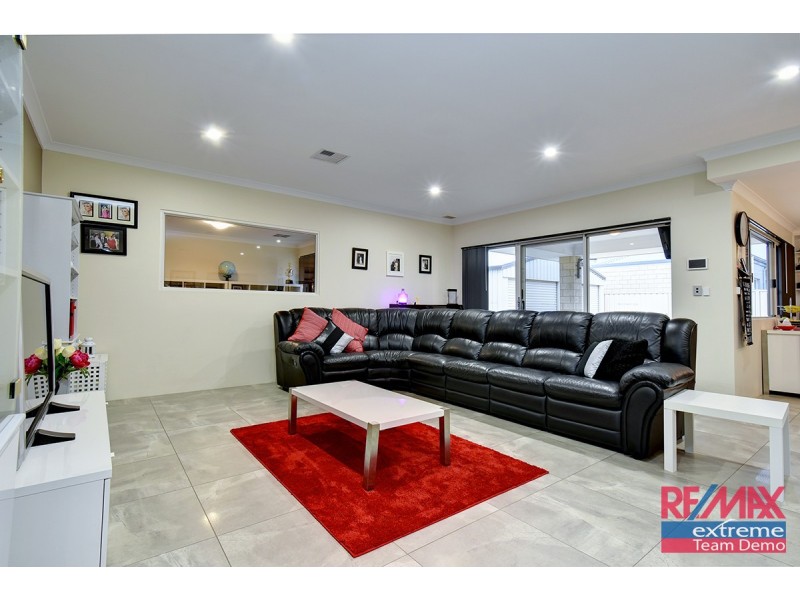 6 Tandara Fairway, Tapping WA 6065