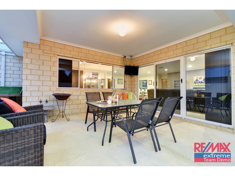 6 Tandara Fairway, Tapping WA 6065