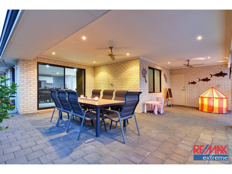 77 Leschenault Loop, Banksia Grove WA 6031