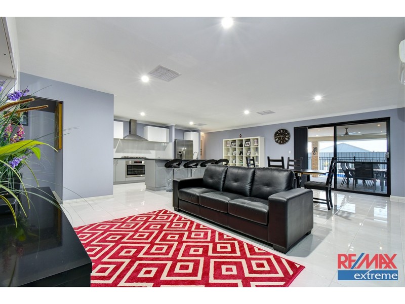 77 Leschenault Loop, Banksia Grove WA 6031