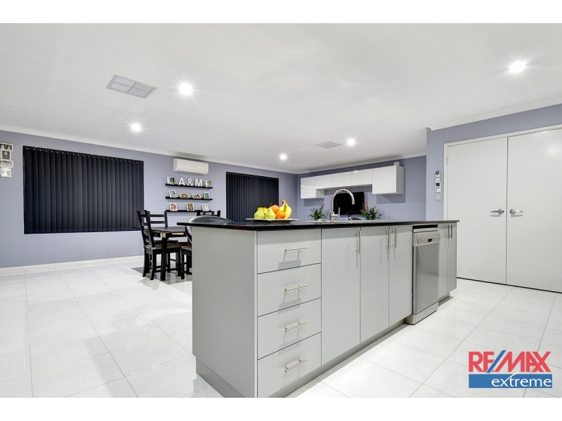 77 Leschenault Loop, Banksia Grove WA 6031