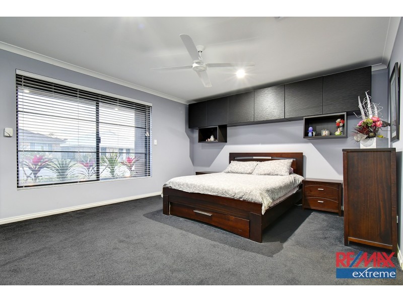 77 Leschenault Loop, Banksia Grove WA 6031