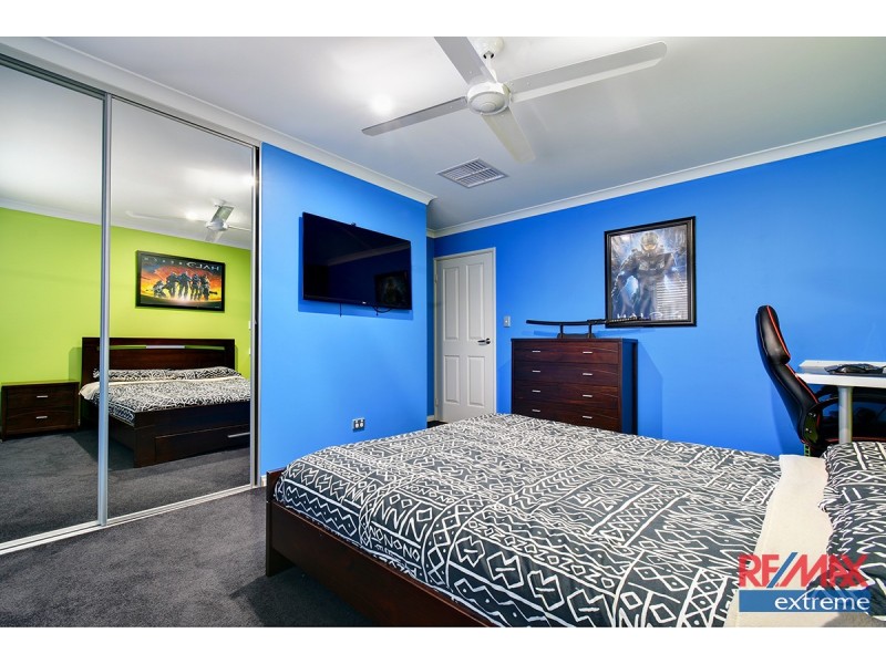 77 Leschenault Loop, Banksia Grove WA 6031